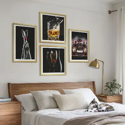 Pripravljena stenska galerija ženske noge z rožnatim vinom