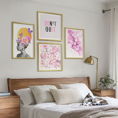 Pripravljena stenska galerija Abstraktni portret ženske z rožami