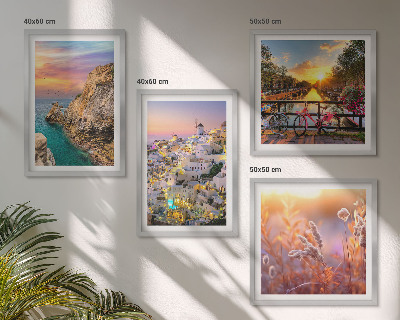 Pripravljena stenska galerija Sončni zahodi ob morju