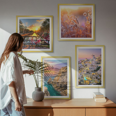 Pripravljena stenska galerija Sončni zahodi ob morju
