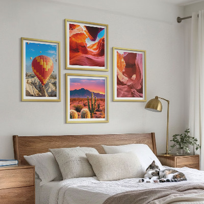 Pripravljena stenska galerija Pokrajine puščavskih sotesk