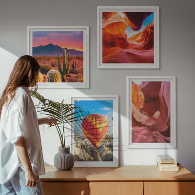 Pripravljena stenska galerija Pokrajine puščavskih sotesk