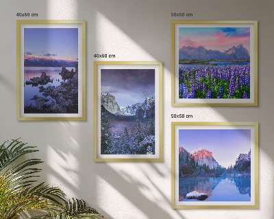 Pripravljena stenska galerija Gorske pokrajine, voda, cvetlično polje