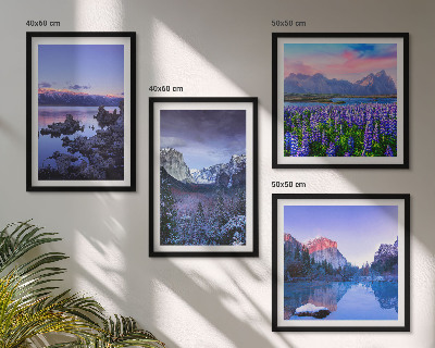 Pripravljena stenska galerija Gorske pokrajine, voda, cvetlično polje