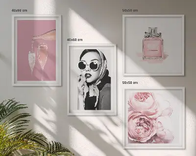 Pripravljena stenska galerija v elegantnih roza odtenkih