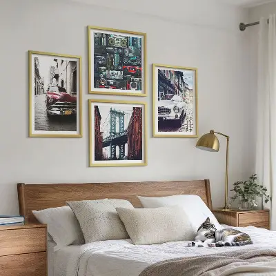 Komplet slik s starimi avtomobili retro motiv Brooklyn v avdio slogu nad zofo