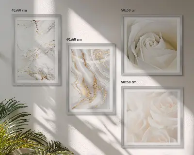 Pripravljena stenska galerija z elegantnimi marmornimi vzorci