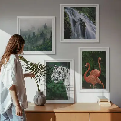 Pripravljena stenska galerija tigra, slapu in flamingov v naravi