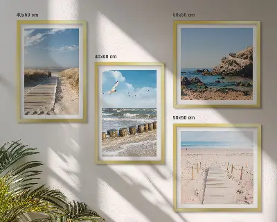 Komplet štirih slik v okvirju motiv plaže s peskom, valovi, nebom in pticami