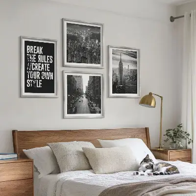Komplet slik za nad zofo črno-beli navdih mestnih ulic