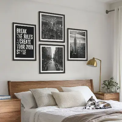 Komplet slik za nad zofo črno-beli navdih mestnih ulic