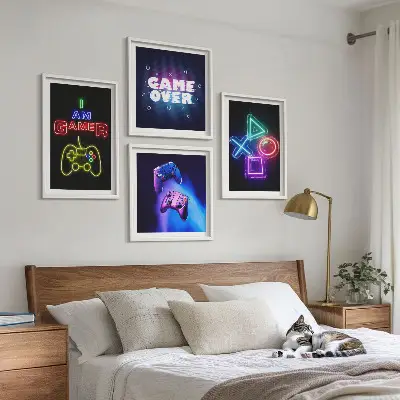 Pripravljena stenska galerija igralne plošče z ikono igralca in napisi
