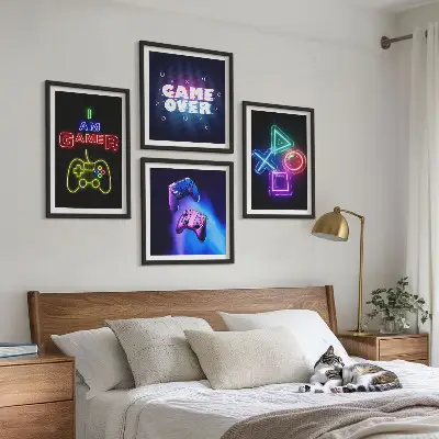 Pripravljena stenska galerija igralne plošče z ikono igralca in napisi
