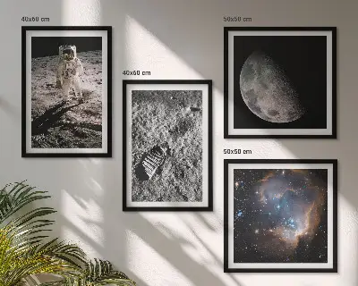 Fotografija sledi astronavta na Luni set 4 slik v okvirju