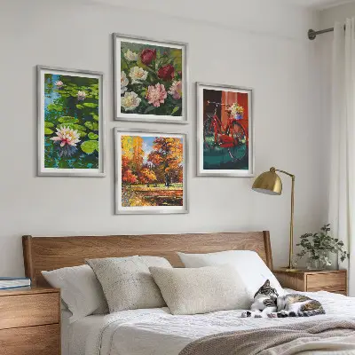 Pripravljena stenska galerija lokvanji in cvetovi za kolesa