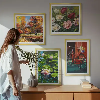 Pripravljena stenska galerija lokvanji in cvetovi za kolesa