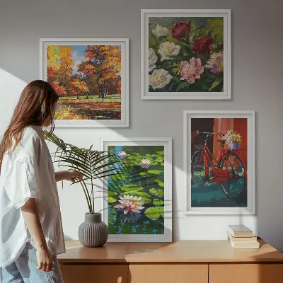 Pripravljena stenska galerija lokvanji in cvetovi za kolesa