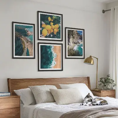 Pripravljena stenska galerija morska plaža z gorami in limonami