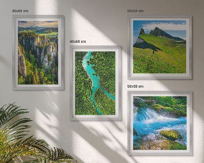Pripravljena stenska galerija Zelene gore reka skale