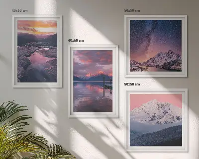 Komplet slik nad zofo z motivom gora, vode in čudovitih pokrajin