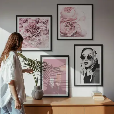 Komplet slik za nad zofo z motivom elegantnih potonik in vrtnic