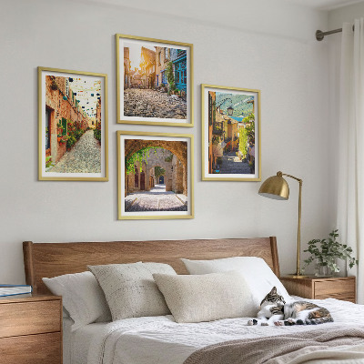 Pripravljena stenska galerija Očarljive ulice s kamni