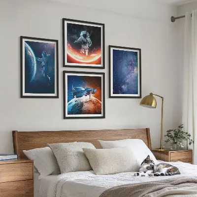 Komplet slik nad kavč zvezde in vesoljski astronavti
