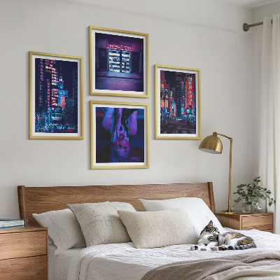 Set 4 slik v okvirju Nočno mesto z neonskimi lučmi