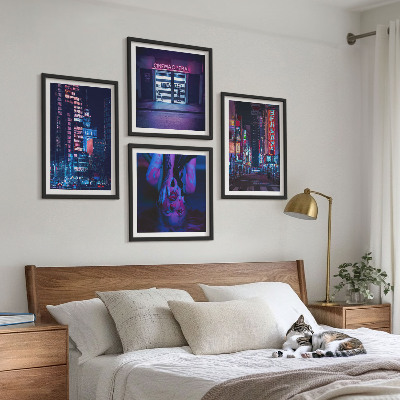Set 4 slik v okvirju Nočno mesto z neonskimi lučmi