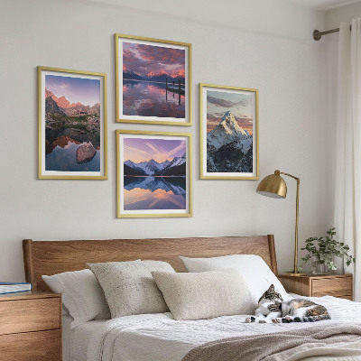Pripravljena stenska galerija Gorske pokrajine v ozadju