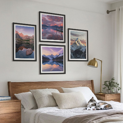 Pripravljena stenska galerija Gorske pokrajine v ozadju