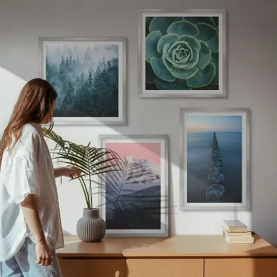 Pripravljena stenska galerija z motivom gora, rožnatega neba, vode in sukulent