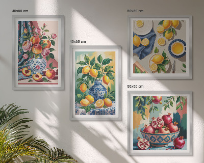 Pripravljena stenska galerija Rože in sadje v vazah