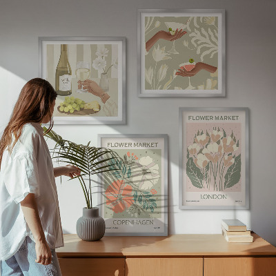 Pripravljena stenska galerija Cvetlični plakati vinsko mesto