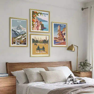 Komplet slik za nad zofo z retro ilustracijami znanih krajev