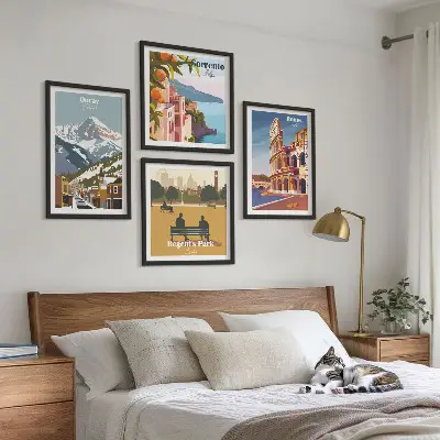 Komplet slik za nad zofo z retro ilustracijami znanih krajev