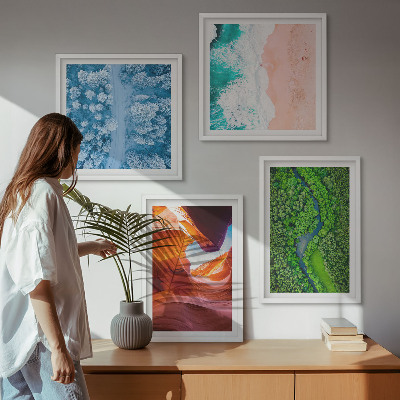 Set 4 slik v okvirju Zelenje vodnega kanjona pozimi