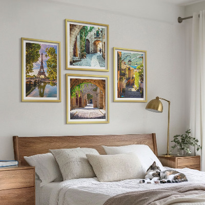 Pripravljena stenska galerija Arhitektura Eifflovih ulic