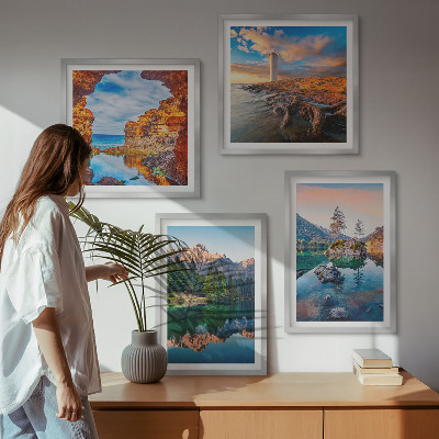 Set 4 slik v okvirju Odsev skal v gorskih jezerih
