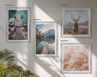 Komplet slik nad zofo jezerski čolni in jeleni v gorah