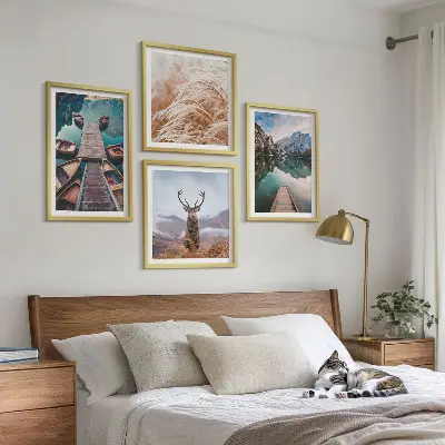 Komplet slik nad zofo jezerski čolni in jeleni v gorah