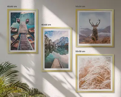 Komplet slik nad zofo jezerski čolni in jeleni v gorah