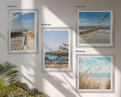 Set 4 slik v okvirju Lesena pot ob plaži, pečine