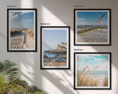 Set 4 slik v okvirju Lesena pot ob plaži, pečine