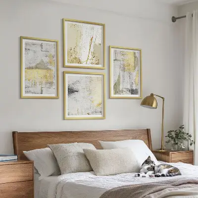 Pripravljena stenska galerija z abstraktnimi minimalističnimi vzorci