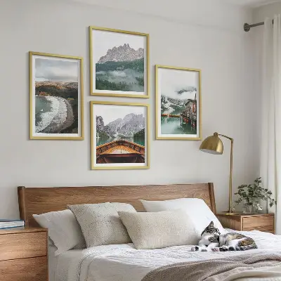 Komplet 4 slik v okvirju lesena hiša na ladji ob gorski obali