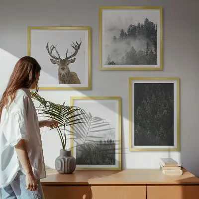 Pripravljena stenska galerija zeleni gozdovi z megleno pokrajino