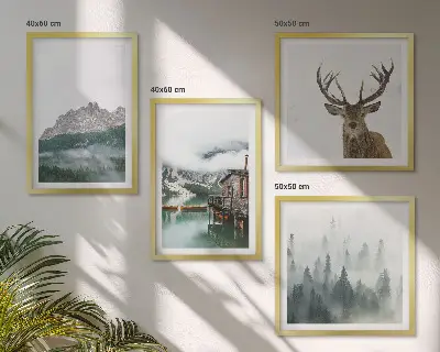 Komplet štirih slik v okvirju z motivom gora, jezera, jelenov, koče in megle