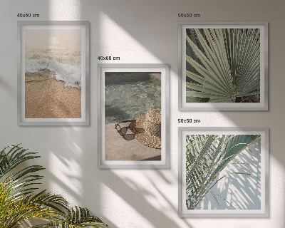 Pripravljena stenska galerija Sončna očala za na plažo v vodi