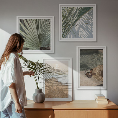 Pripravljena stenska galerija Sončna očala za na plažo v vodi